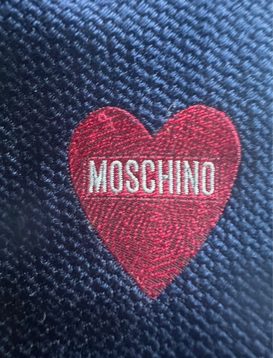 Moschino Navy Blue Silk Tie with Red Hearts - photo 3