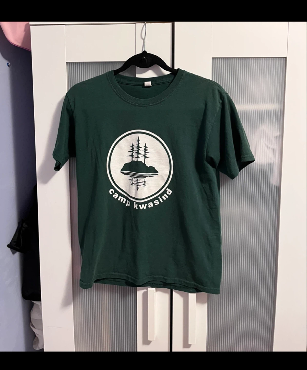 2 T-Shirts