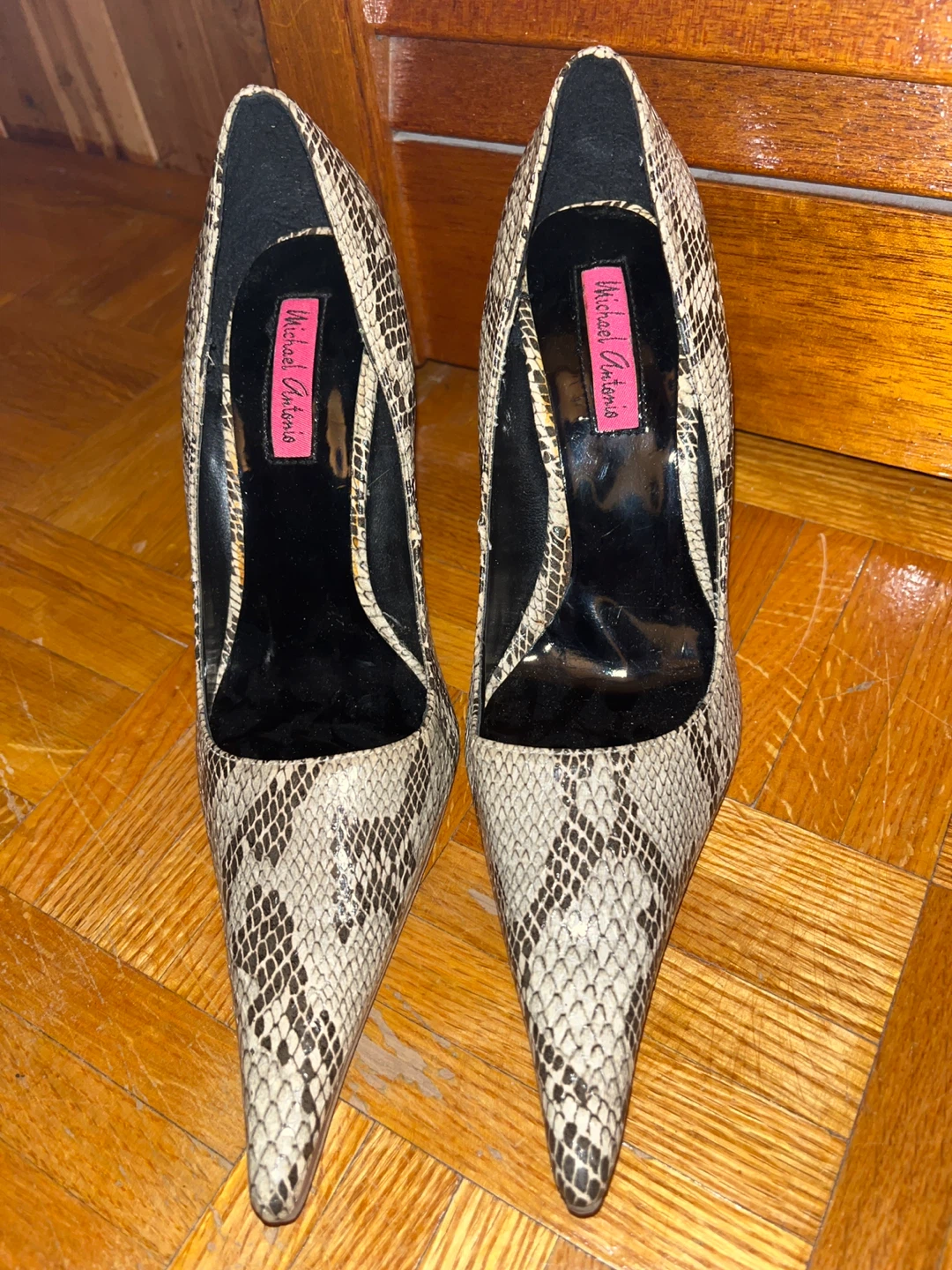 Beautiful Michael Antonio Snakeskin Pointed Toe Heels