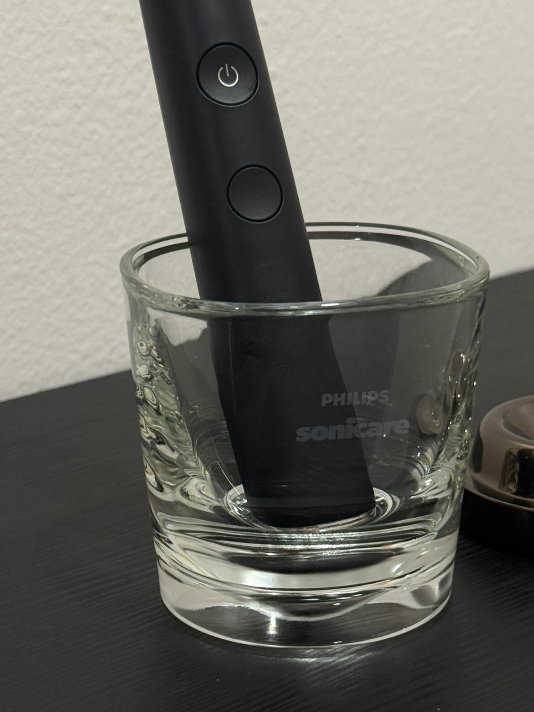Philips Sonicare Electric Toothbrush with Travel Case - photo 4
