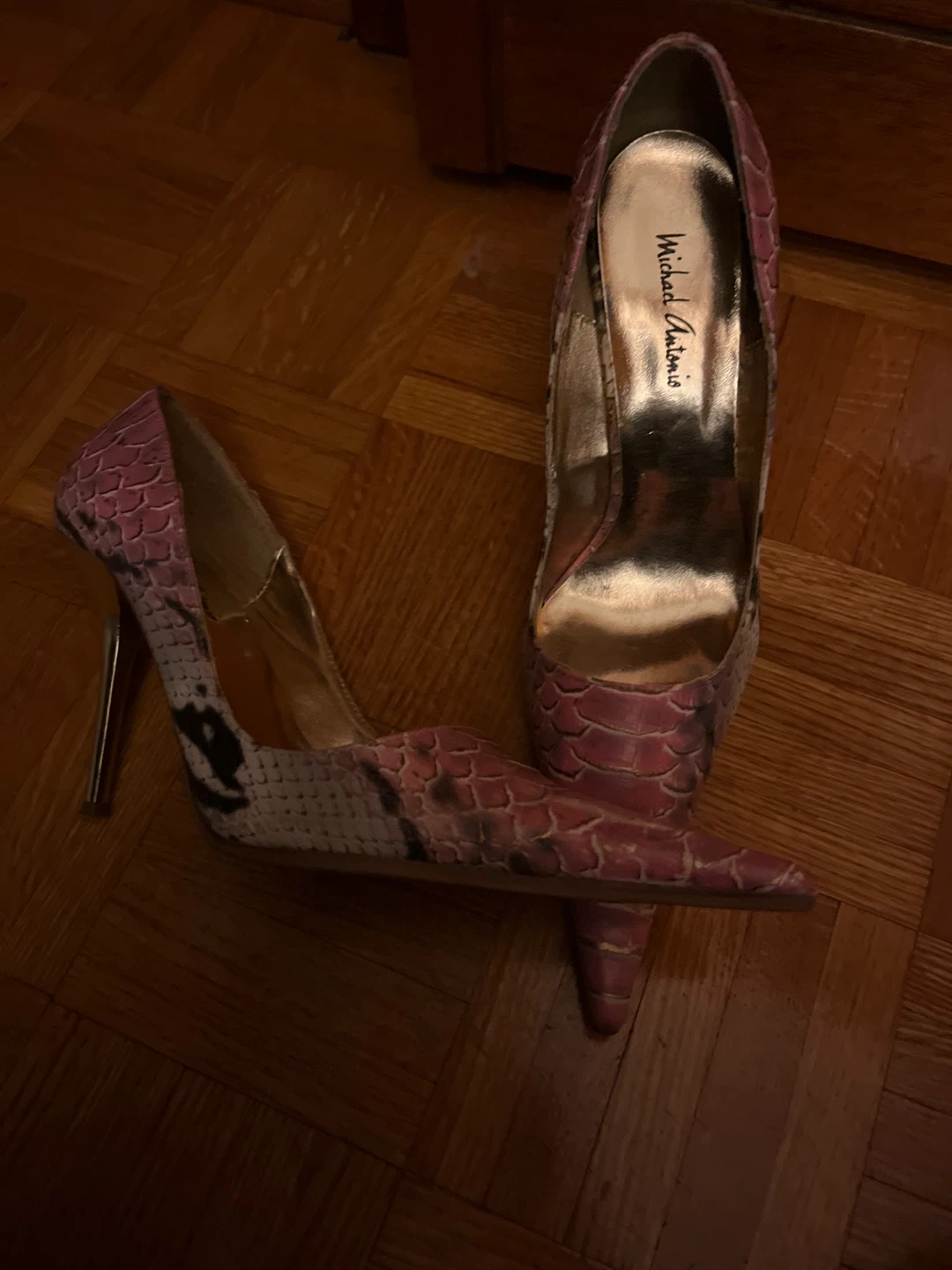 Beautiful Michael Antonio Women's Pink Snakeskin Heels - photo 2