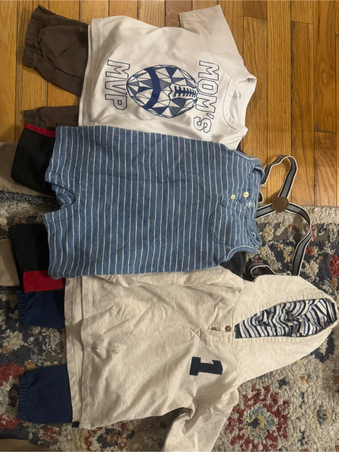Bundle of Boys' Clothes size 12m-18m 🌱