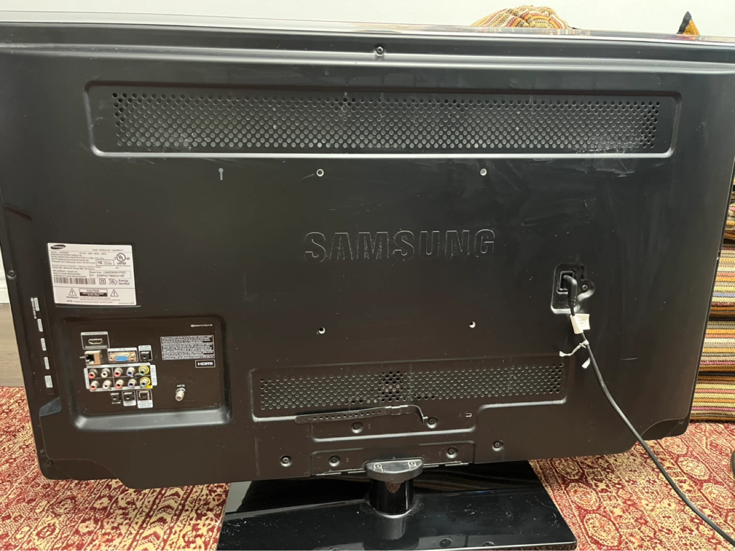 Samsung 40-inch LED TV - photo 3