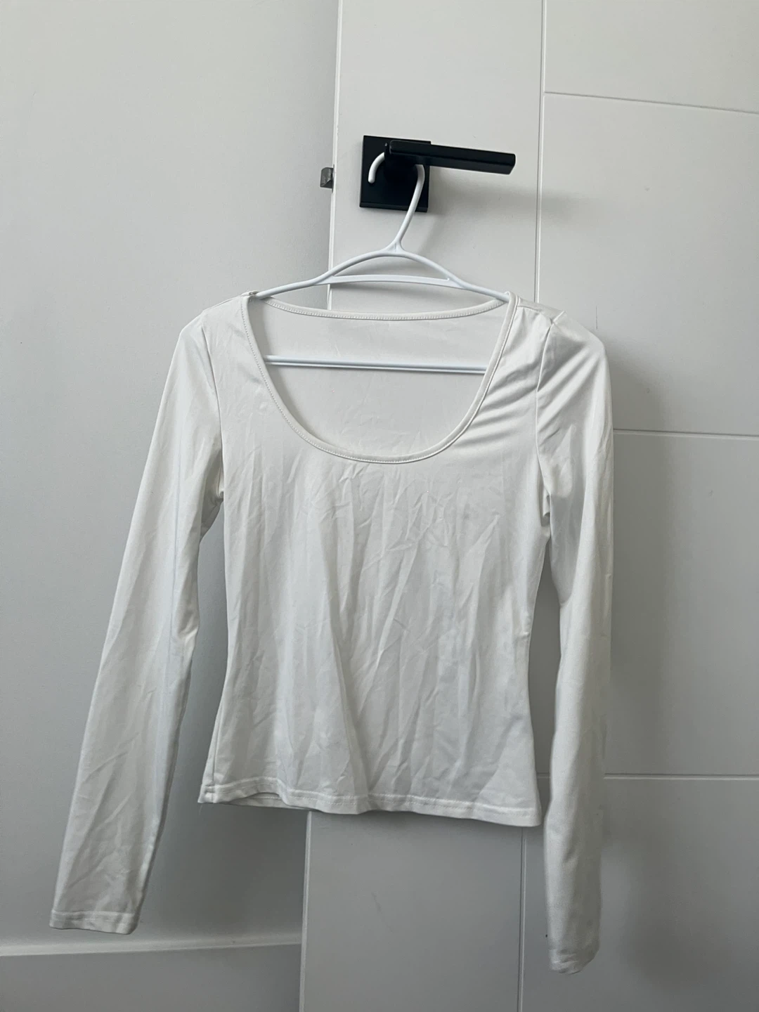 White  scoop top