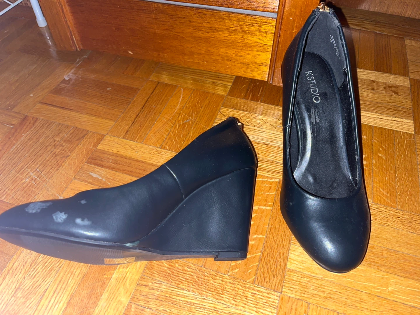K STUDIO Black Faux Leather Wedge Heels - photo 4