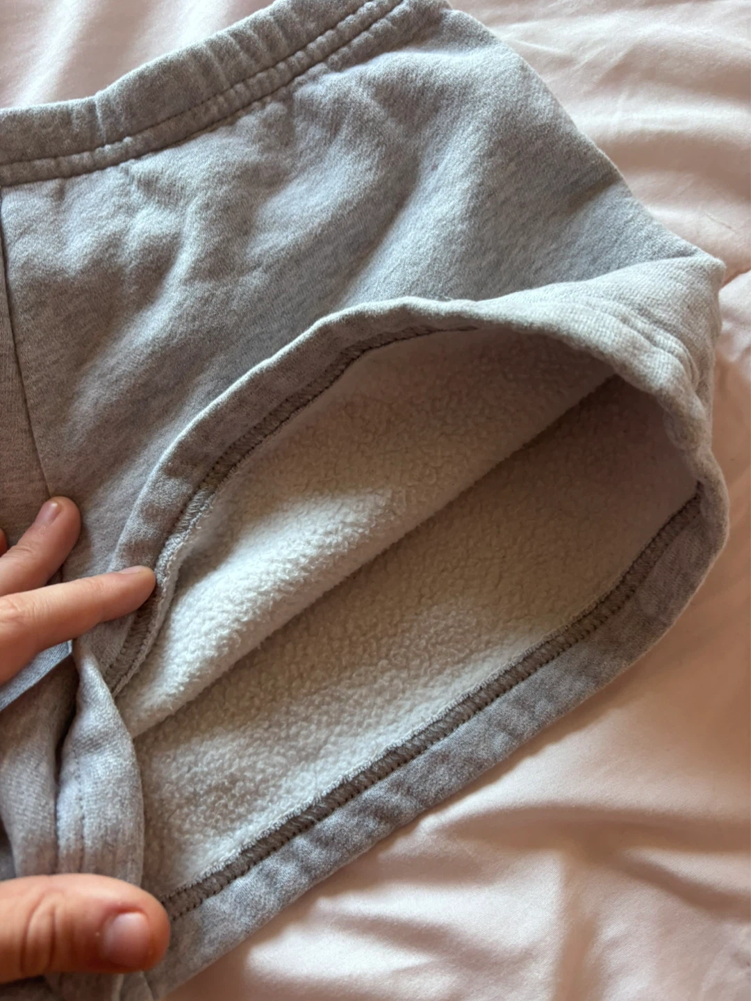 Aritzia Sweatfleece Boyfriend Fit Shorts - Grey - 2XS - photo 4