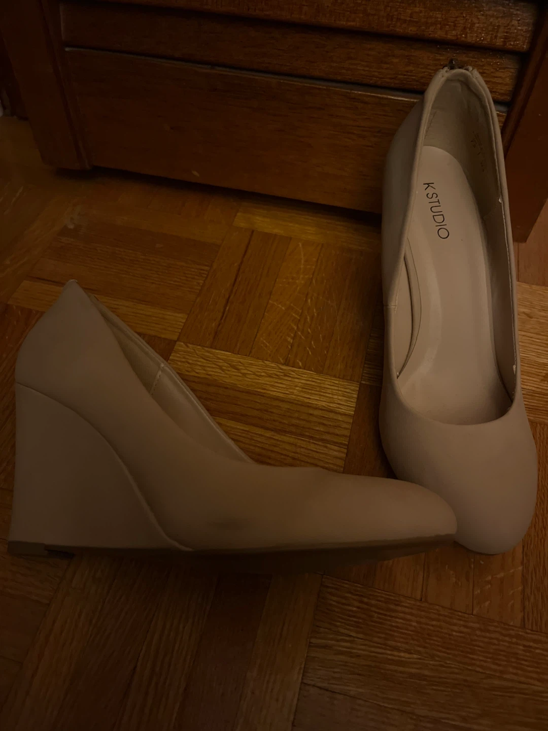 K STUDIO women's beige wedge heels size 7