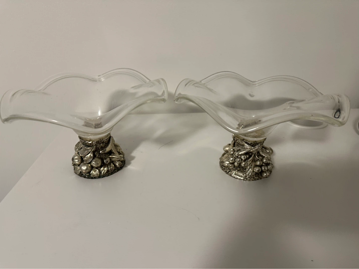 Set of 2 Glass Candy Dishes with Silver-Tone Grape Pedestals - photo 2