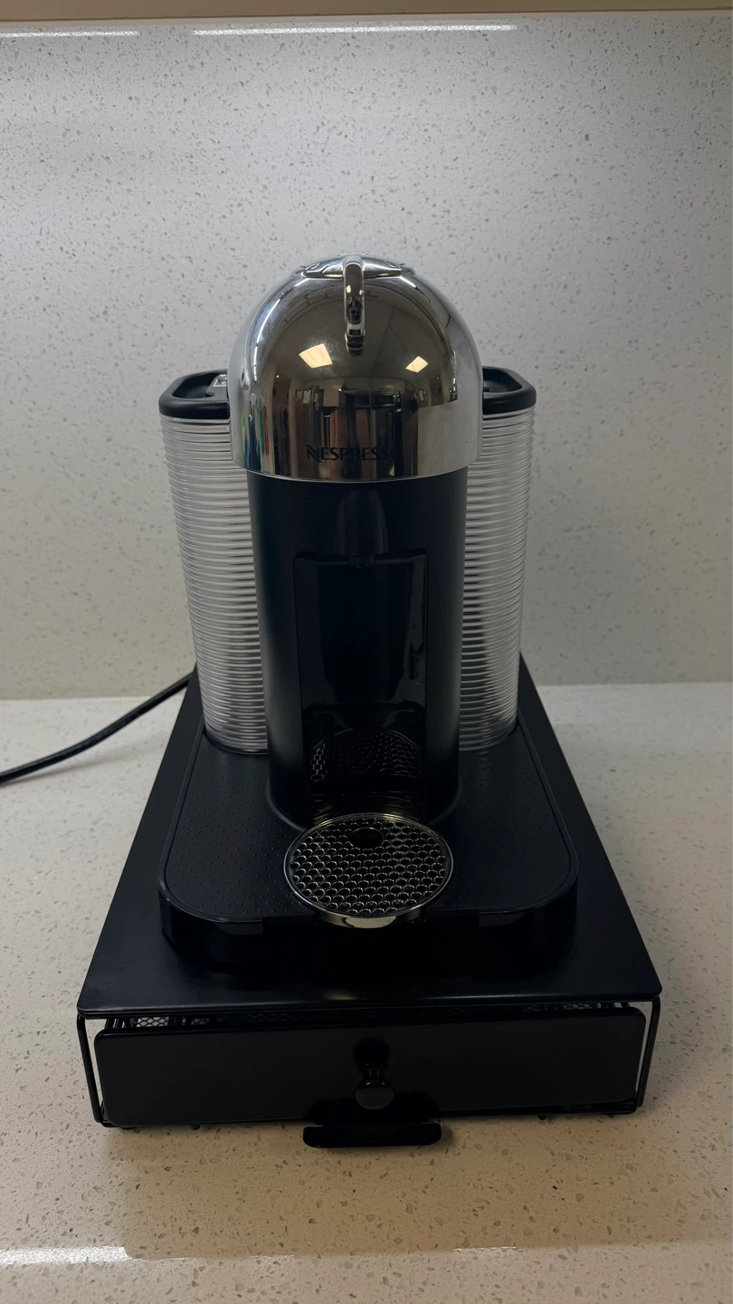 Nespresso VertuoPlus Coffee Machine with Aeroccino Milk Frother - photo 2