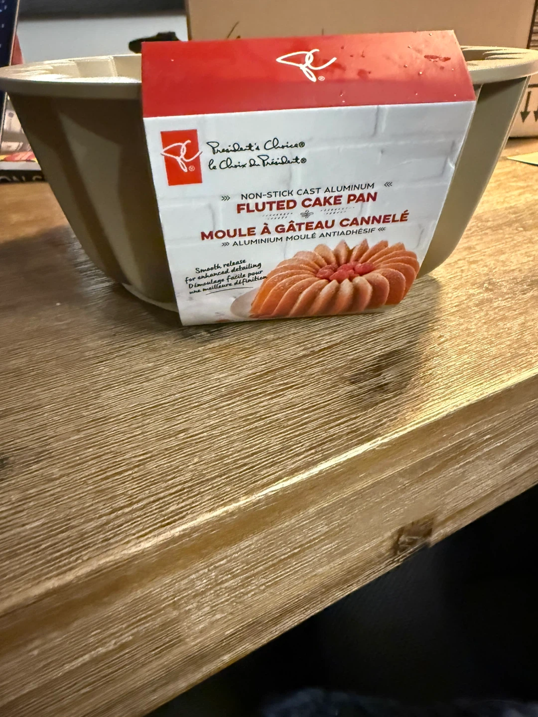 Non-Stick Cast Aluminum Fluted Cake Pan