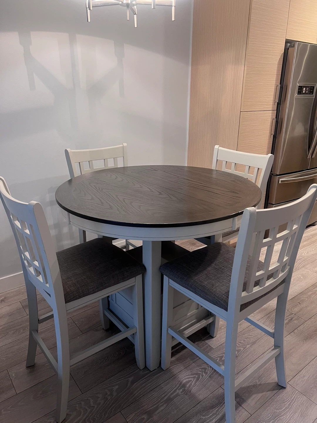 Dining Table - photo 2