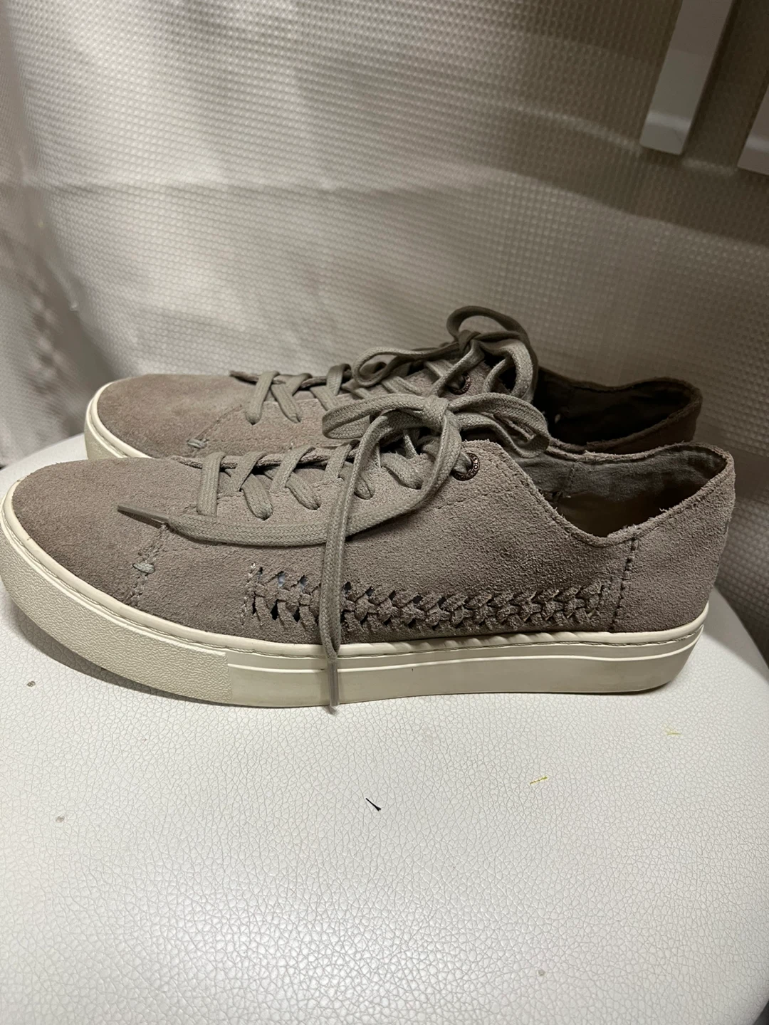 TOMS Women's Grey Suede Sneakers Size 8