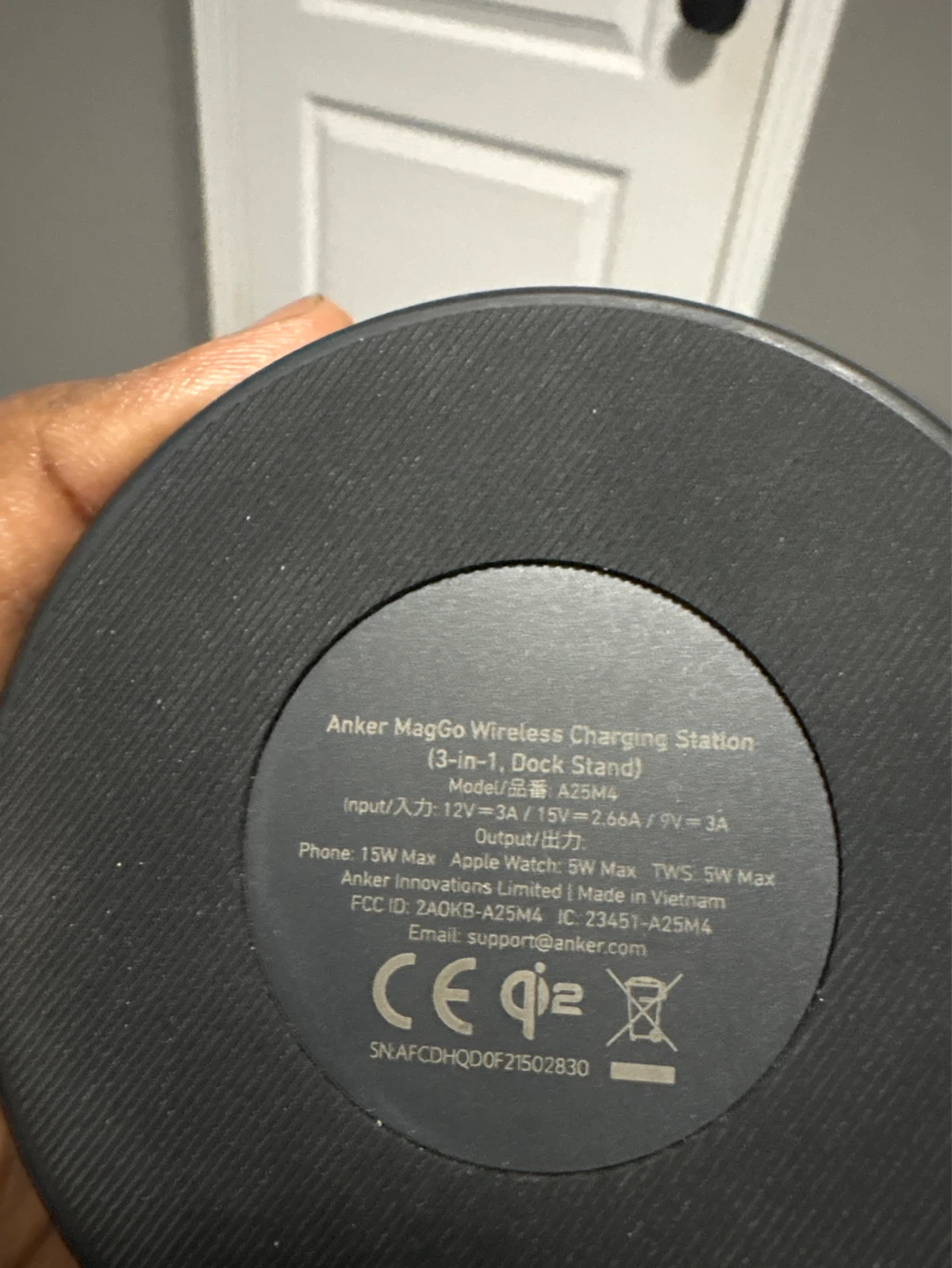Anker 3-in-1 Wireless Charging Station Dock - photo 2
