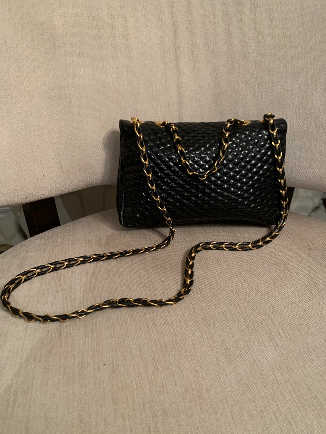 Italian Bally Black Quilted Leather Shoulder Bag - photo 2