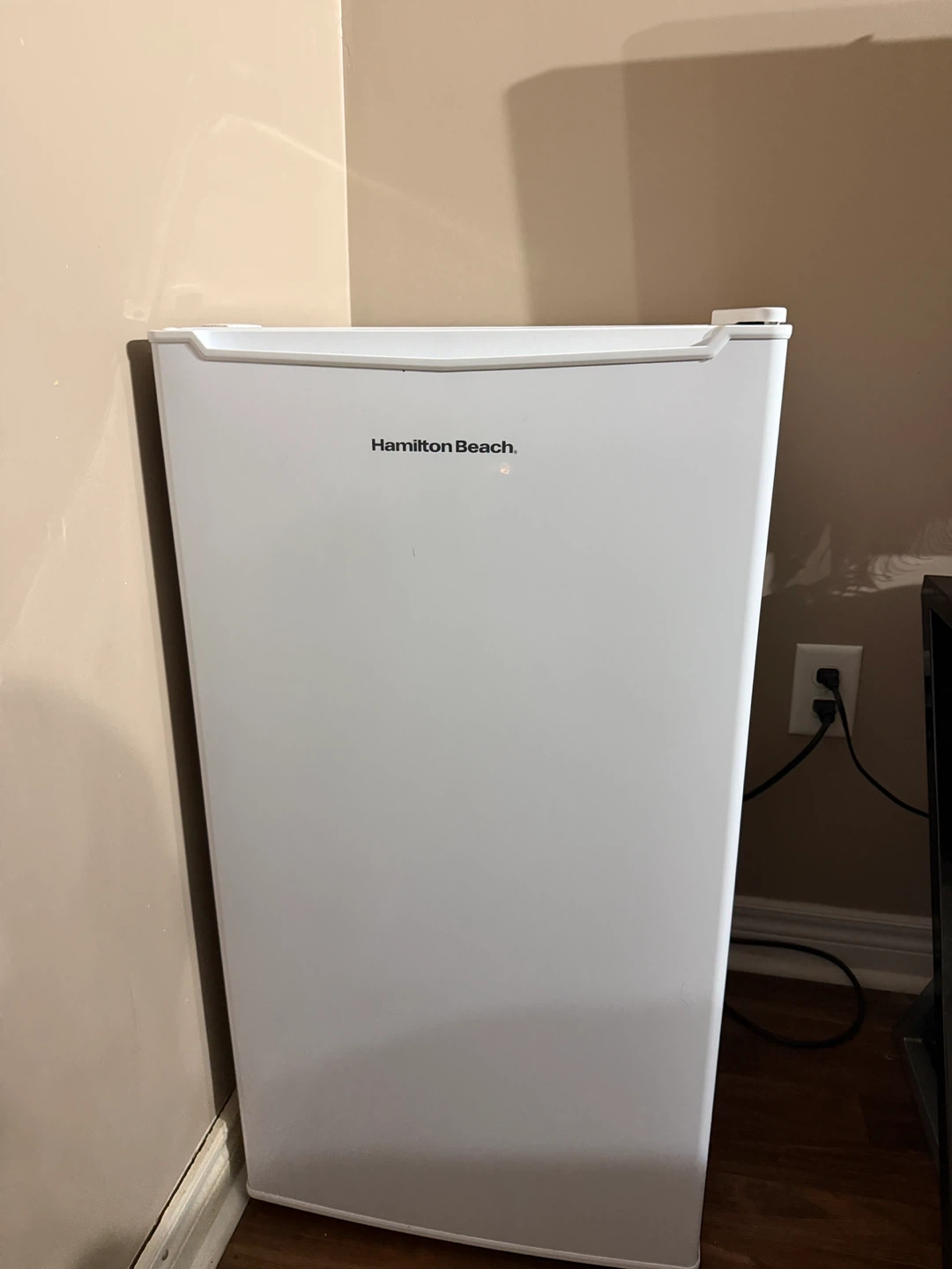 Hamilton Beach Mini Fridge