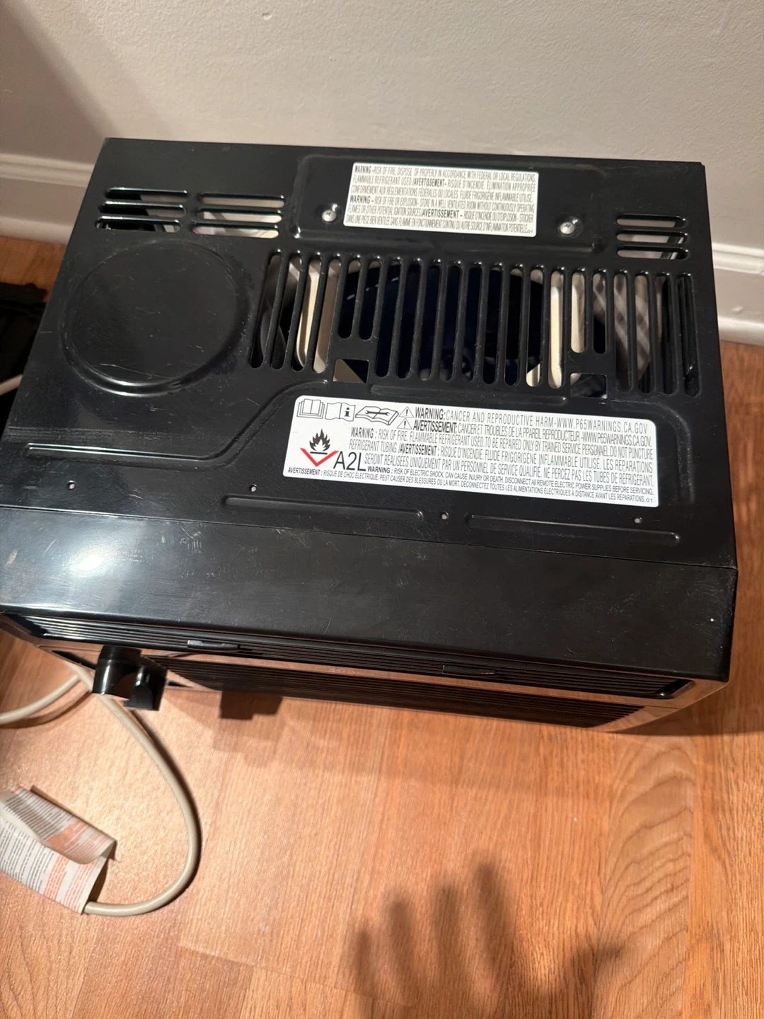 Midea Window Air Conditioner - photo 3