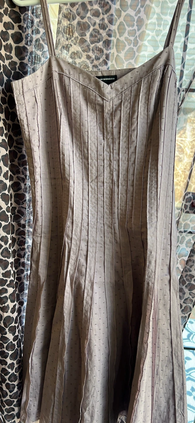 Club Monaco Taupe Pin-Tucked Dress Size 8 - photo 3