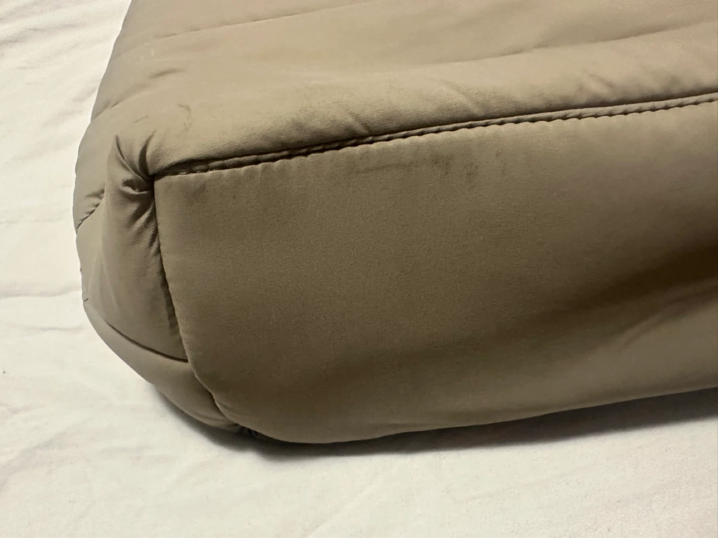Well Loved Aritizia The Super Puffer Tote Bag (Ad Up= Available) - photo 4