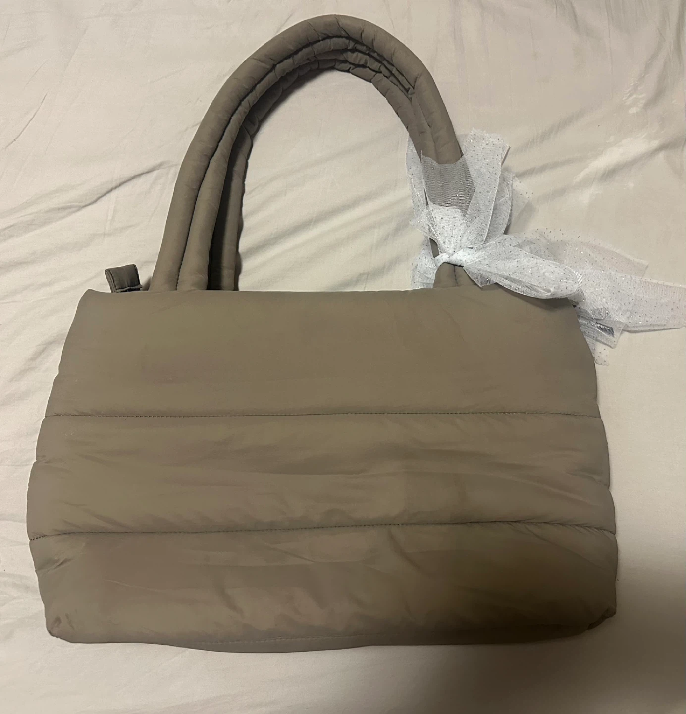 Well Loved Aritizia The Super Puffer Tote Bag (Ad Up= Available) - photo 2