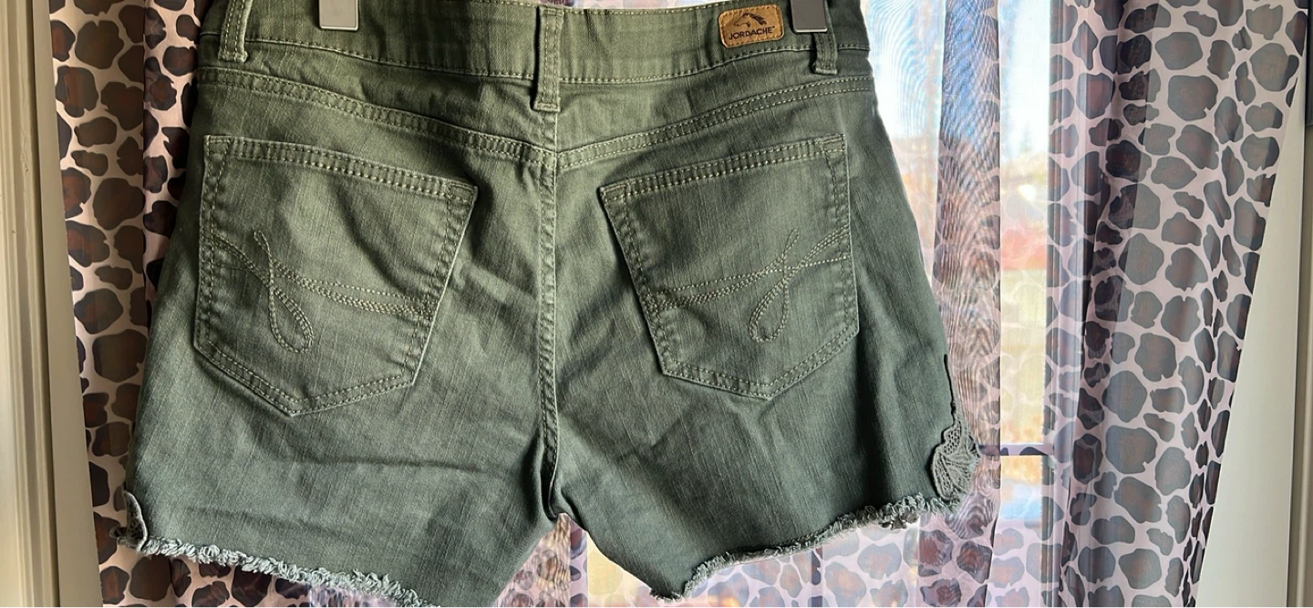 Jordache Green Lace Trim Denim Shorts Size 5 - photo 2