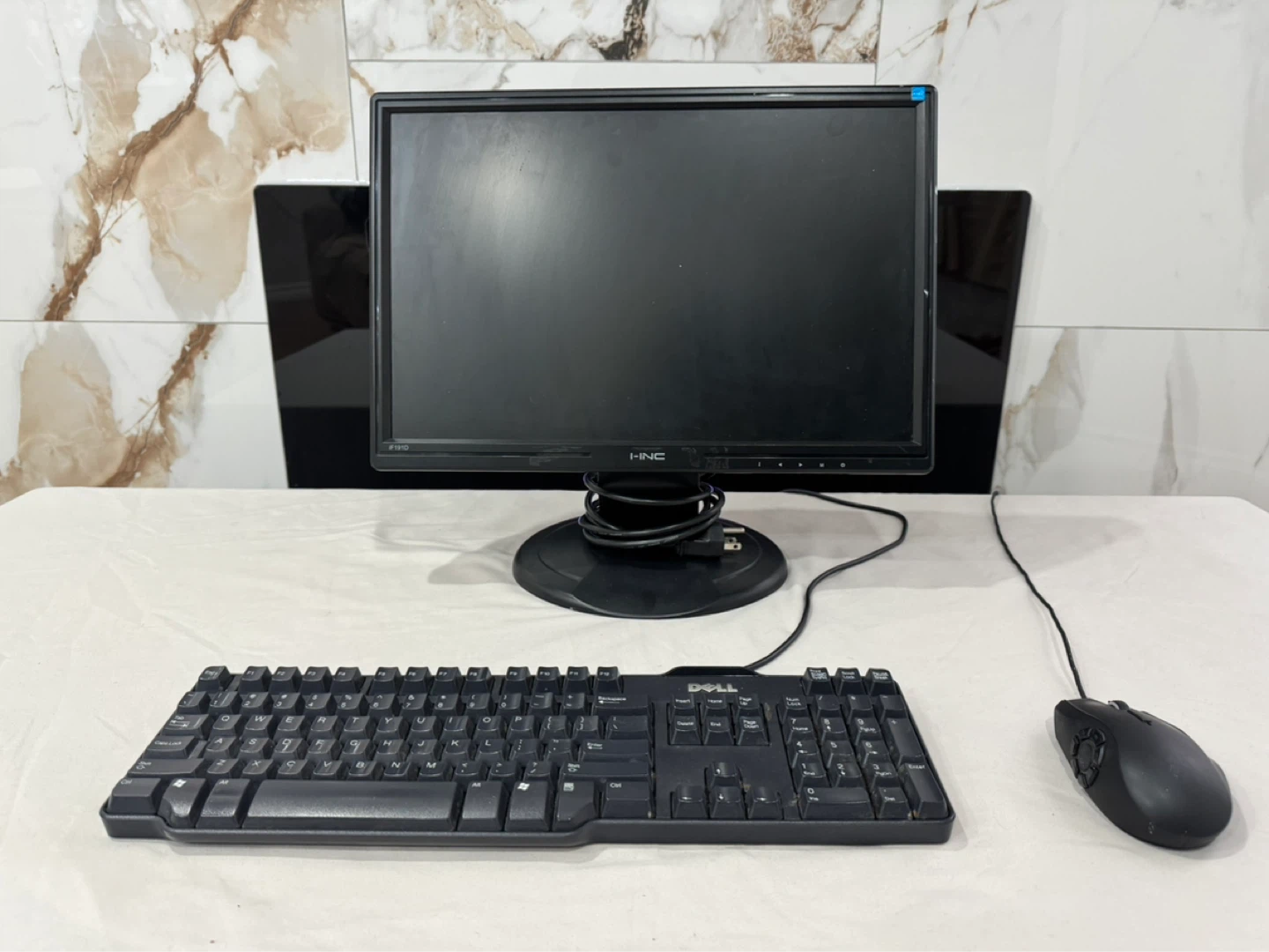 Dell Keyboard, Dell Monitor, and Mouse Computer Set