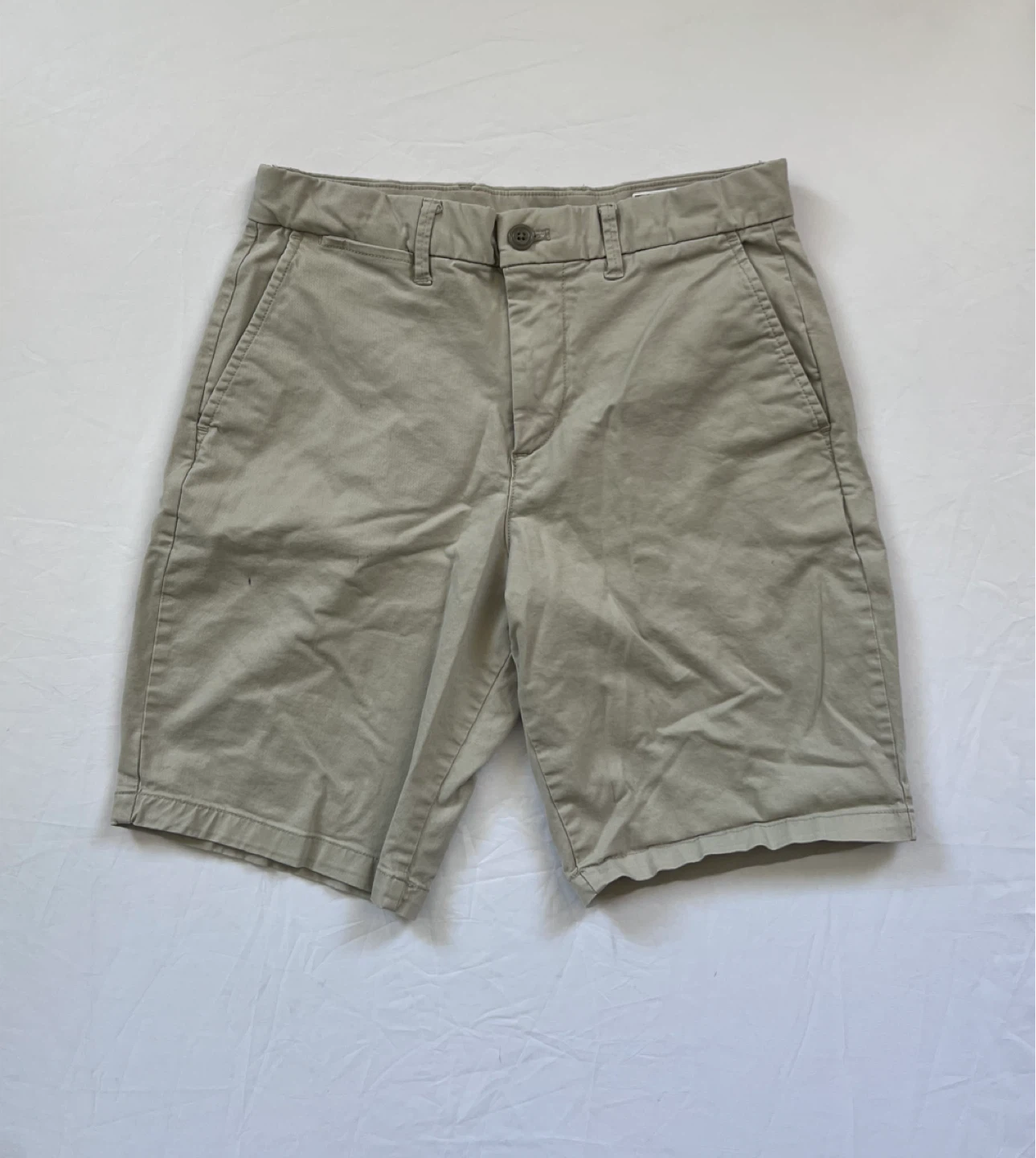 GAP Vintage Khaki Shorts - Size 28 10" Inseam