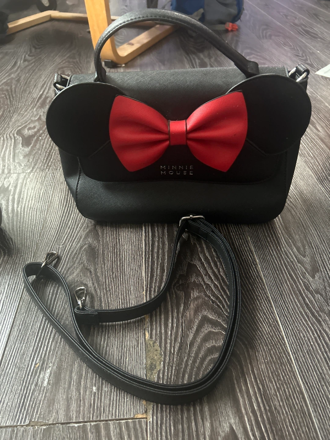 Minnie Mouse Black Purse with Red Bow🌱