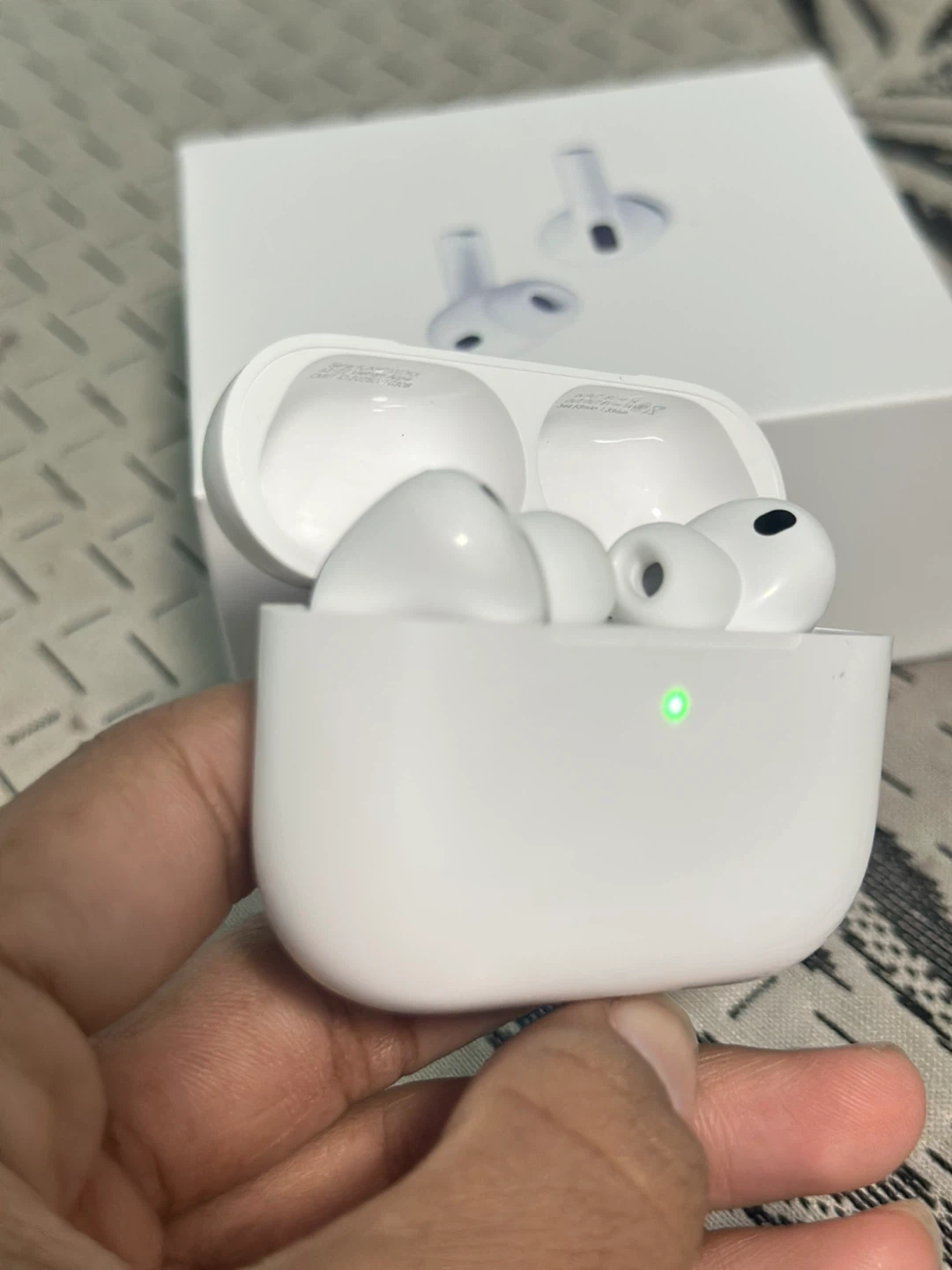 Apple AirPods Pro (3rd Generation) with Charging Case - photo 3