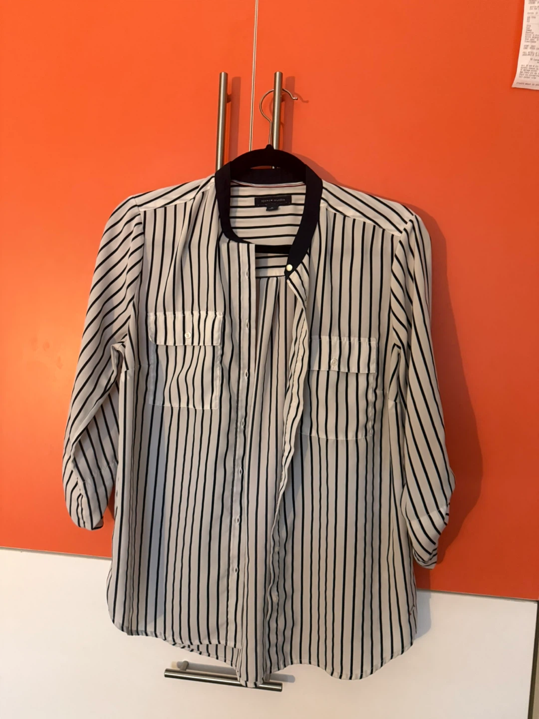 Women Tops $5 each | $22 for 5 | $45 for 10 | - photo 4