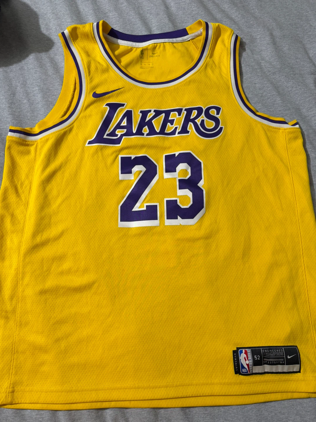 Nike Los Angeles Lakers LeBron James #23 Swingman Jersey Size 52 - photo 3