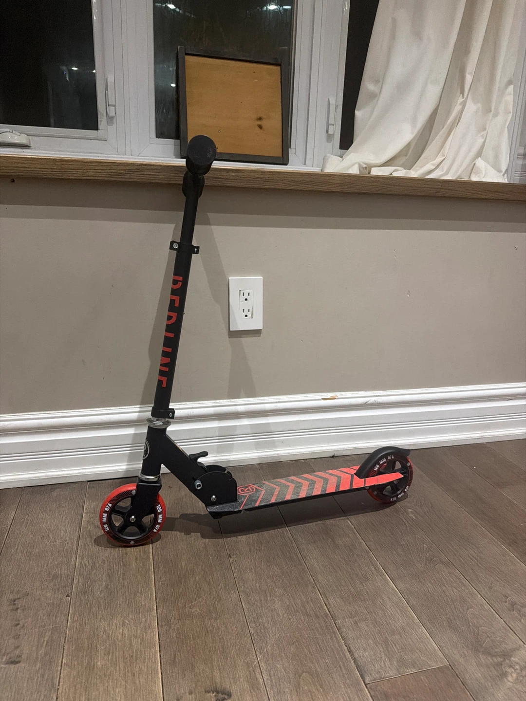 Kids Redline Scooter