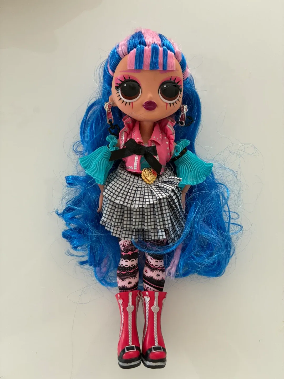 LOL Surprise O.M.G. Doll