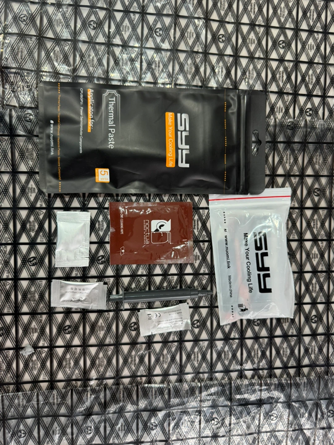 Accessories Kit | SATA, PSU, Thermal Paste & More - photo 5