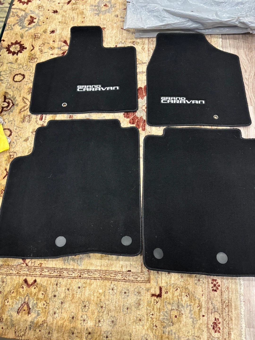 Set of 4 Black Floor Mats for Dodge Grand Caravan - photo 2
