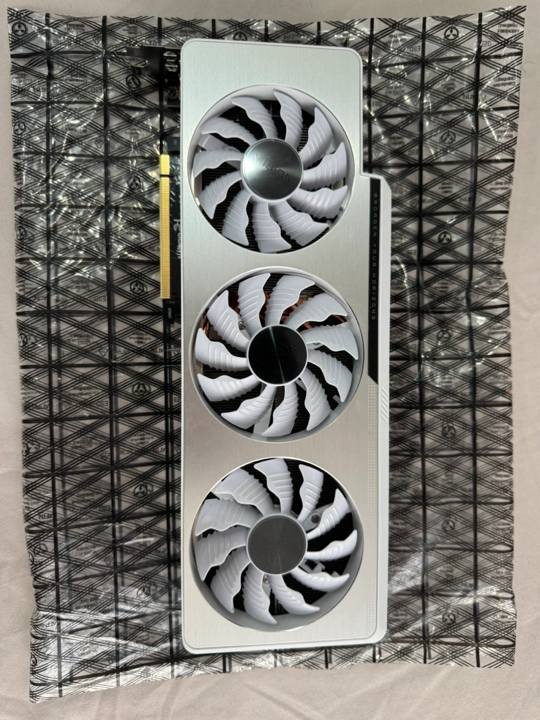 Gigabyte RTX 3080 Vision 10GB WHITE | Pristine + Box Included - photo 2