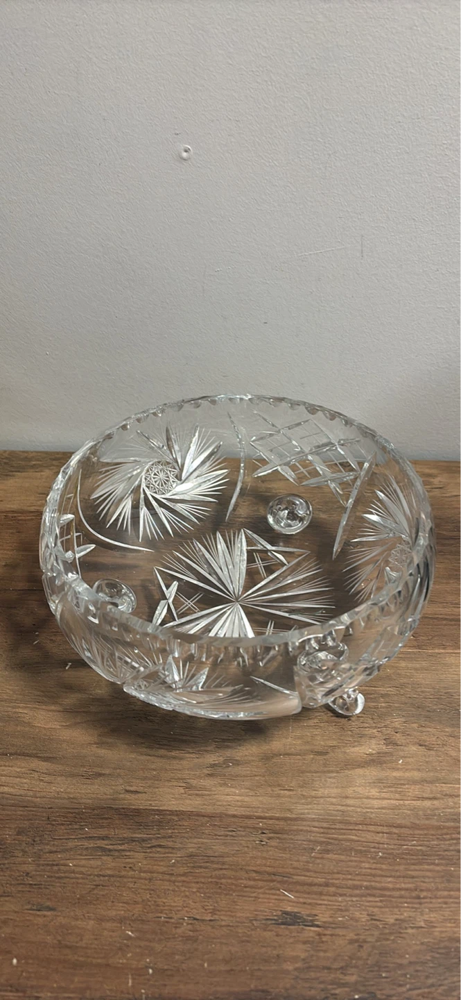 Cut Crystal Glass Bowl with Feet