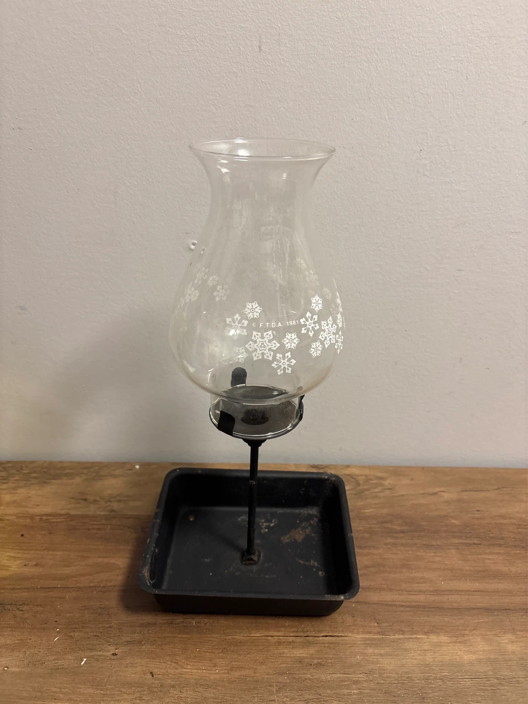 Vintage Glass Hurricane Candle Holder with Snowflake Design - photo 2