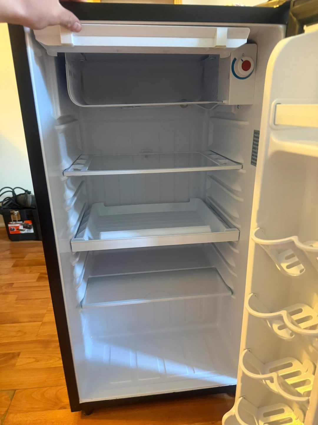 Danby Mini Fridge (sold) - photo 5