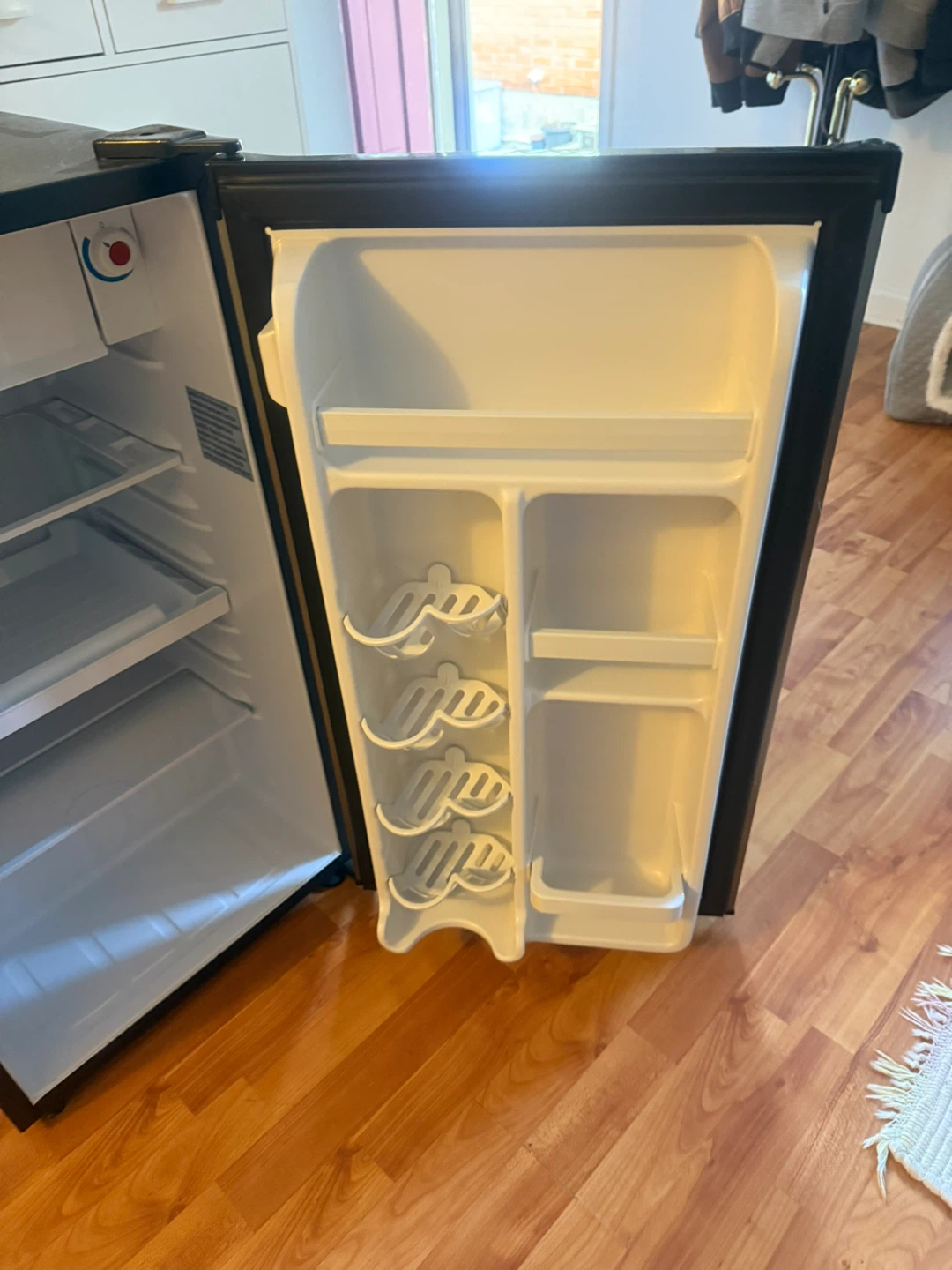 Danby Mini Fridge (sold) - photo 4