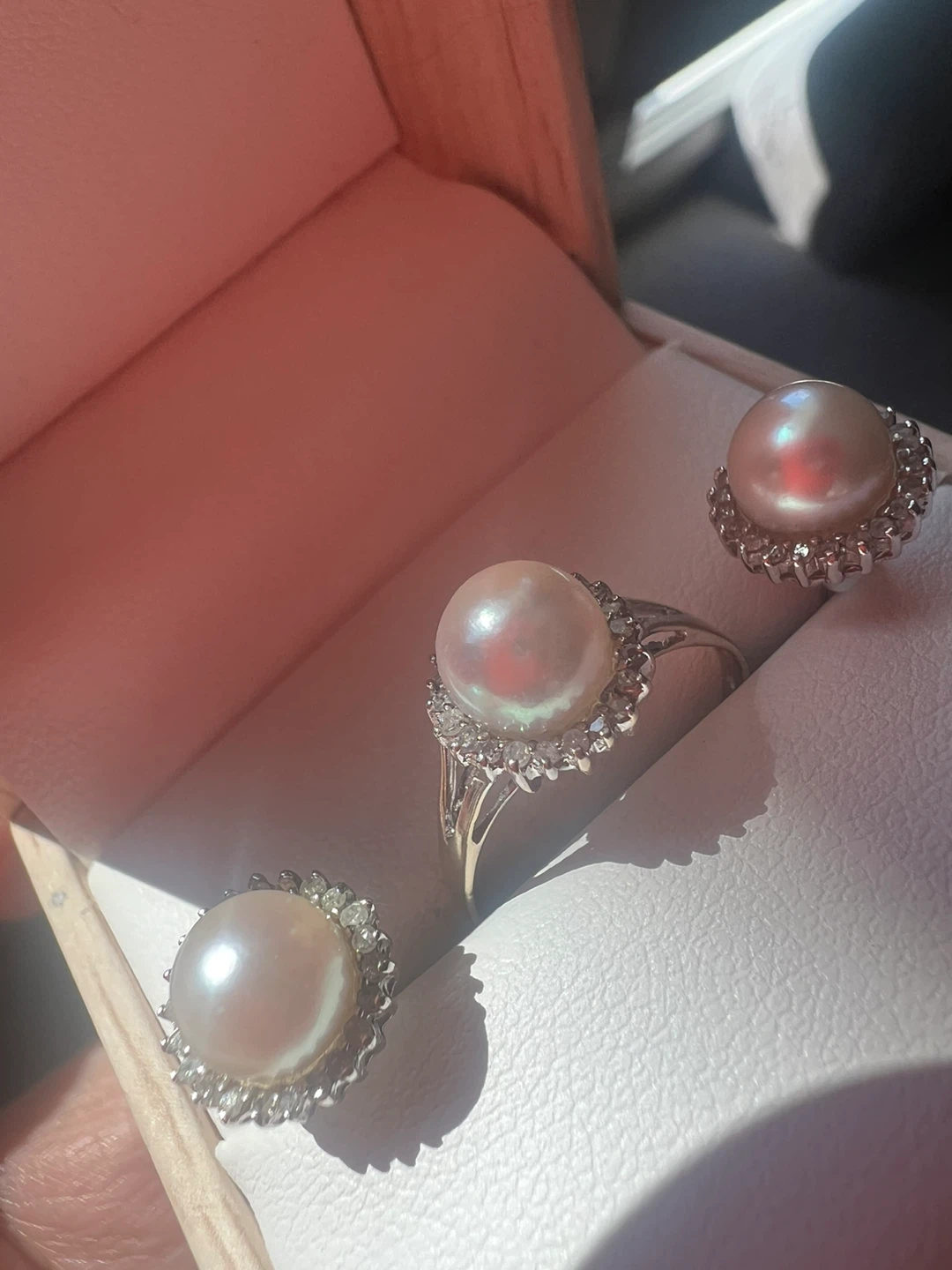 14K Gold Pearl and Diamond Ring - photo 2