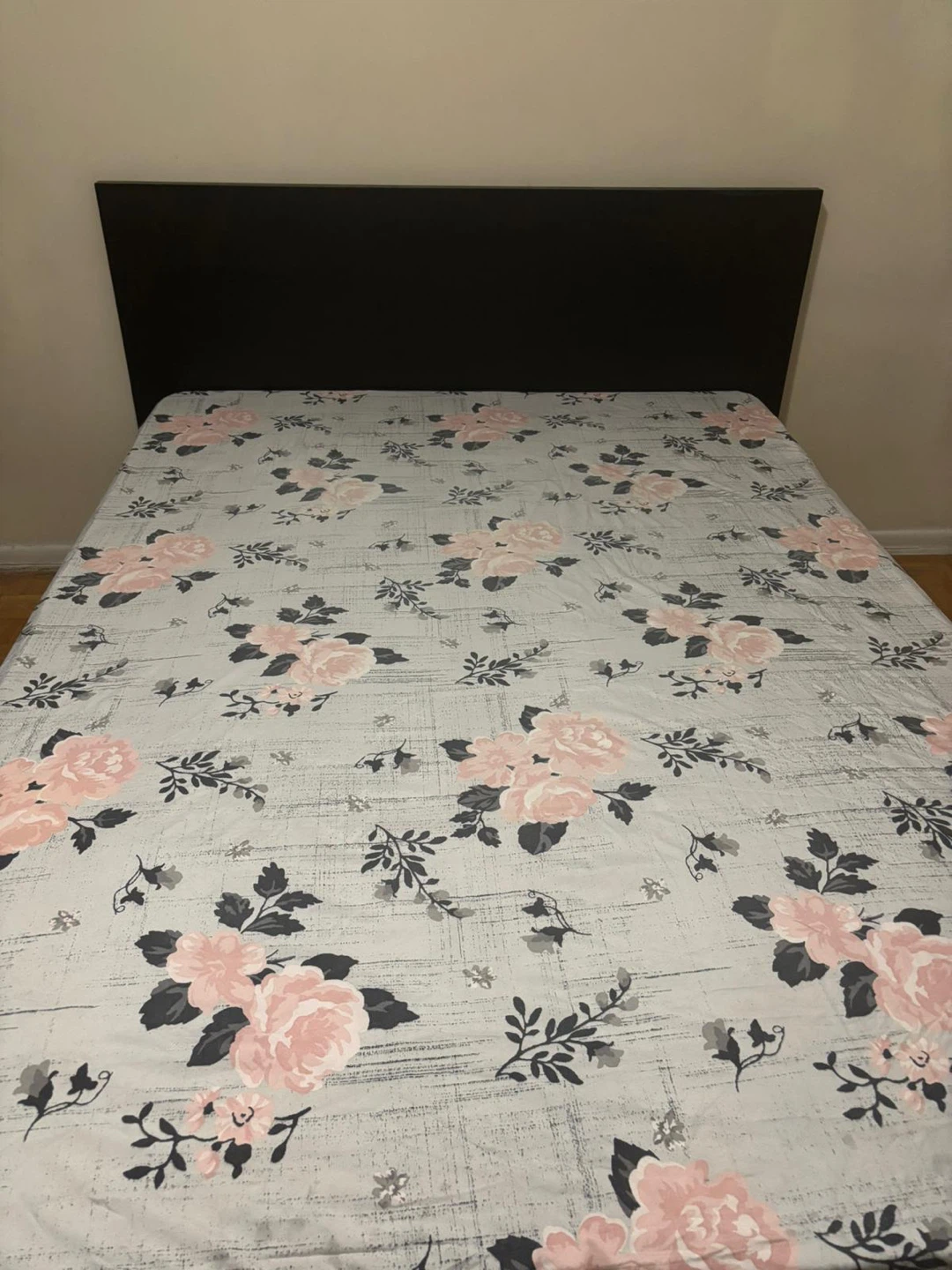 Black Dresser with Mirror,Queen size bed,black dresser ,bunk bed