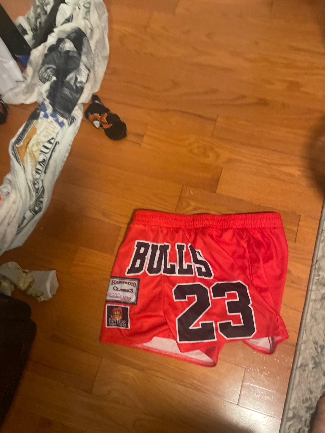 Mitchell & Ness Chicago Bulls Michael Jordan 23 Shorts - photo 2
