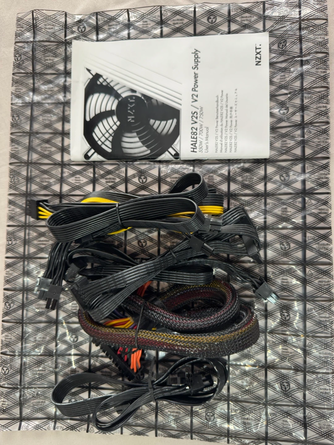NZXT Hale82 V2 700W Bronze PSU | White Edition (Unused) - photo 4