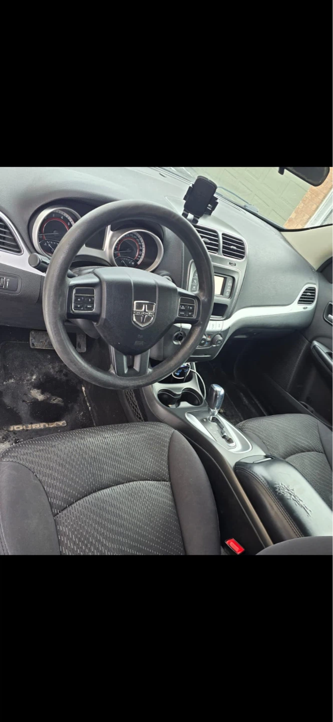 Dodge Journey 2013 Red SUV - photo 4