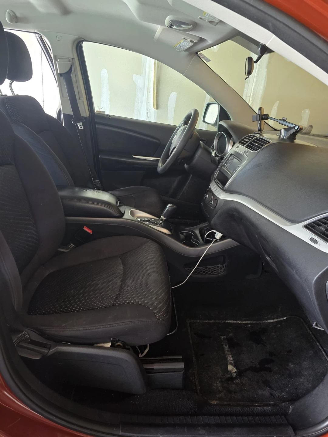 Dodge Journey 2013 Red SUV - photo 5