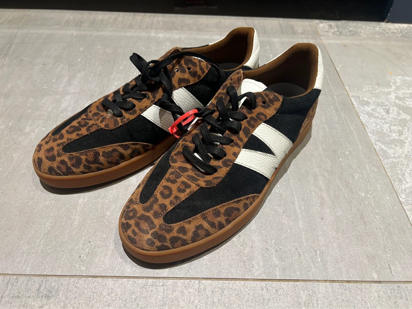 Steve Madden CAELUM2 Sneakers - Size 9B