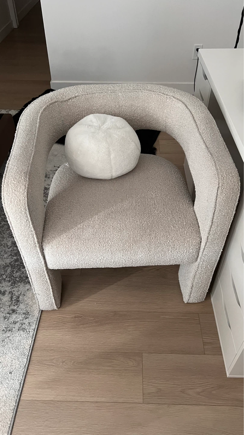 Bouclé Accent Chair with Round Pillow