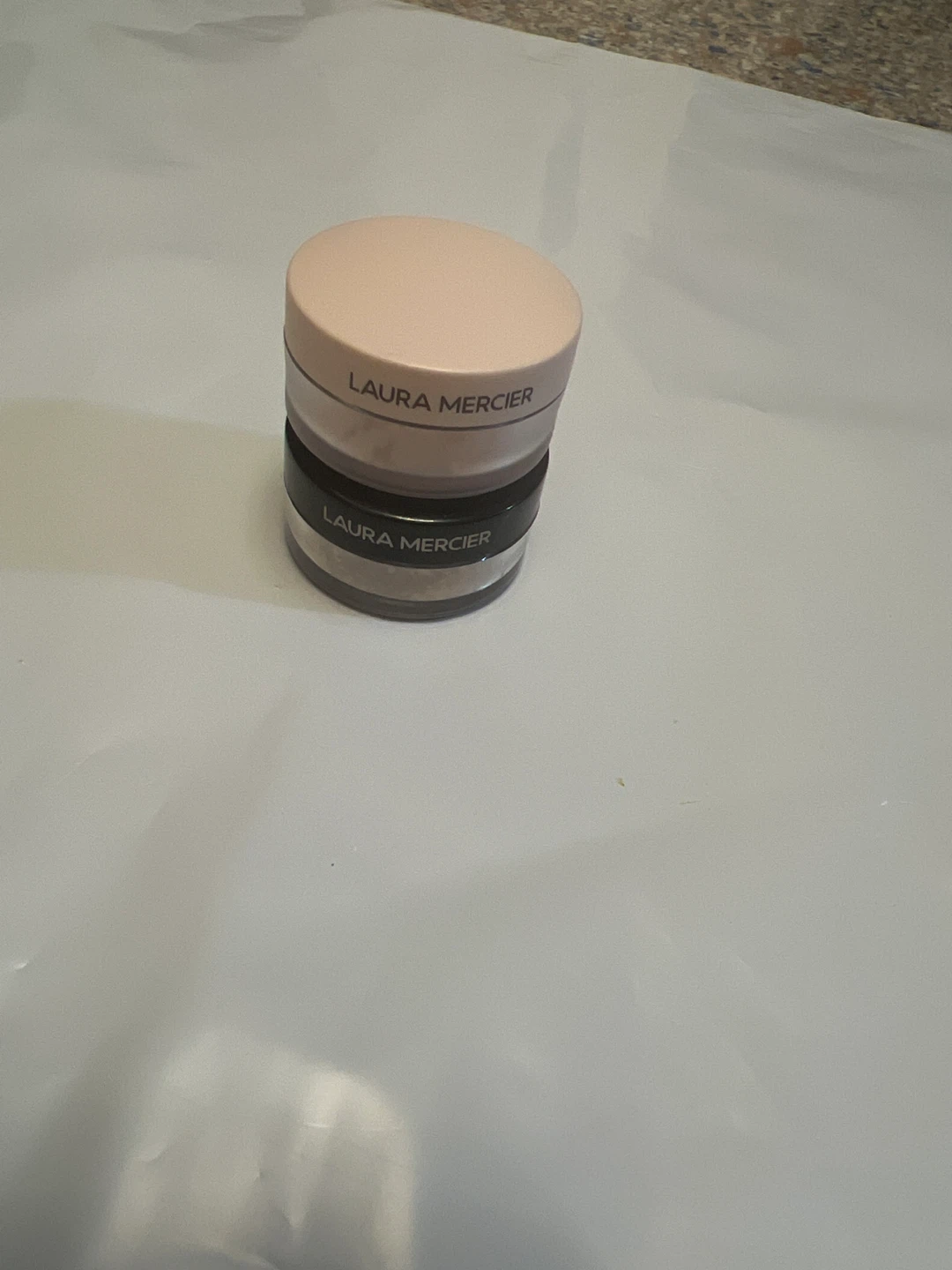 Laura Mercier Translucent mini Loose Setting Powder - photo 3