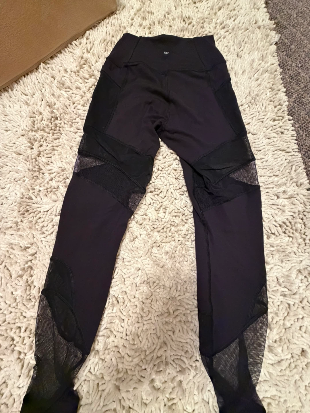 Lululemon Black Mesh Leggings - photo 2