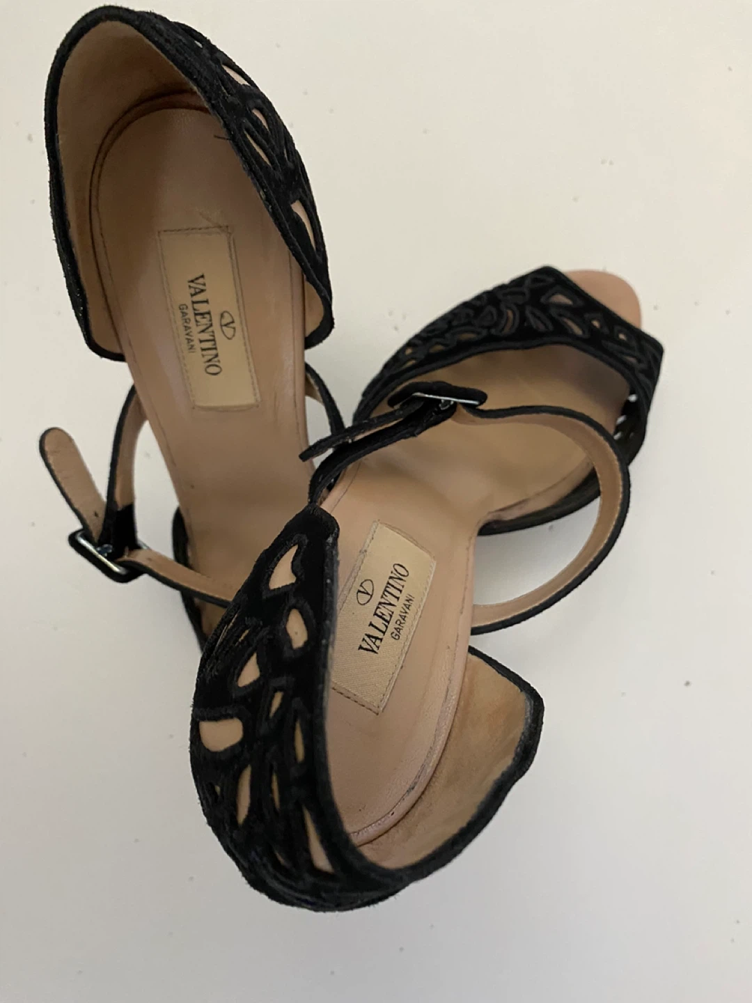 Valentino Garavani Black Suede Laser Cut Heels - photo 2